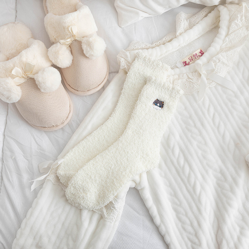 Coral Cashmere Socks Cashmere Socks Japanese Embroidery Squirrel Crew Socks Thick Warm Towel Fluffy Fuzzy Socks